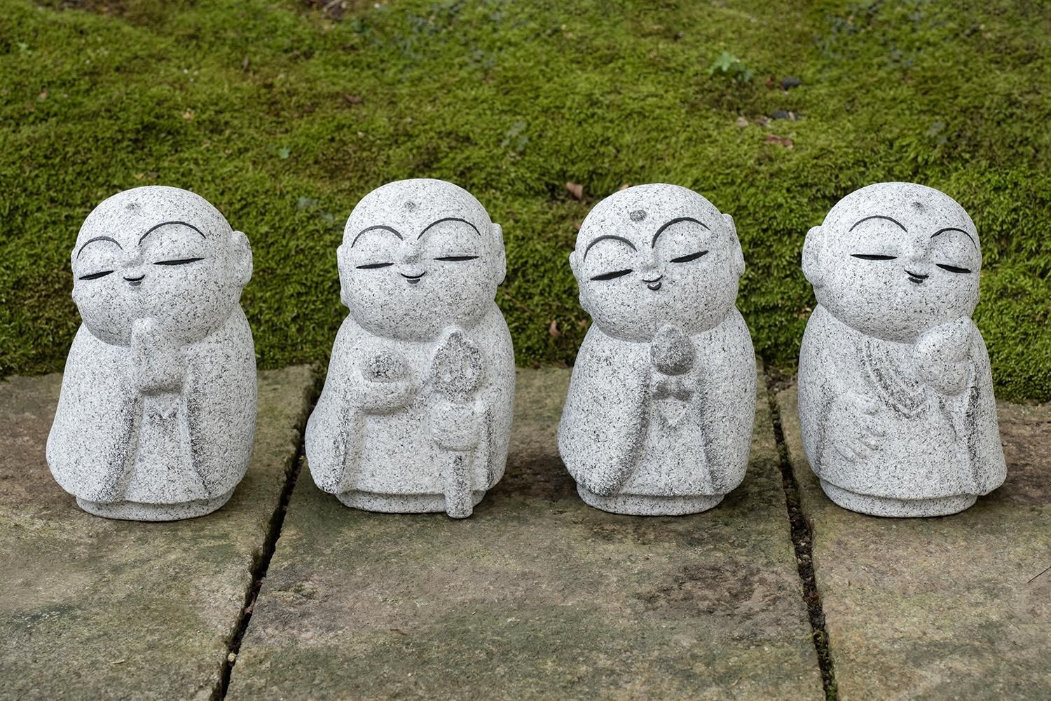岡崎市花沢石製の地蔵（合掌） | Jizo (prayer hands) made of