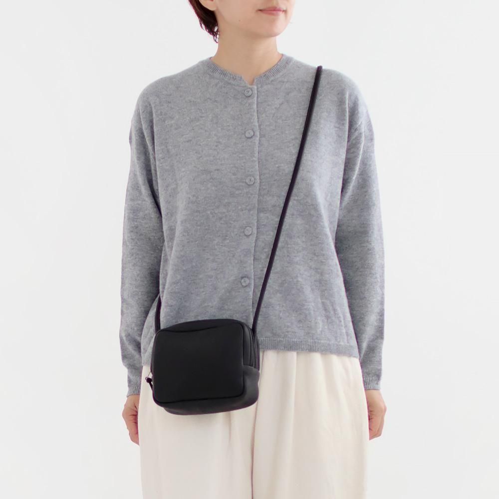 Aeta | スクエアショルダーバッグ Black