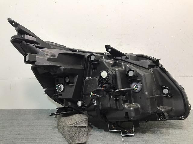 ヴォクシー ZS/煌 80/ZRR80W/ZRR85W ZWR80W 純正 後期 左ヘッドライト