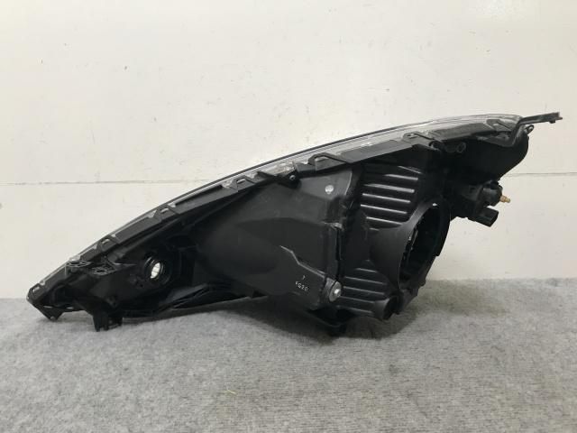 フィット GE6/GE7/GE8/GE9 純正 前期 右 ヘッドライト/ランプ キセノン
