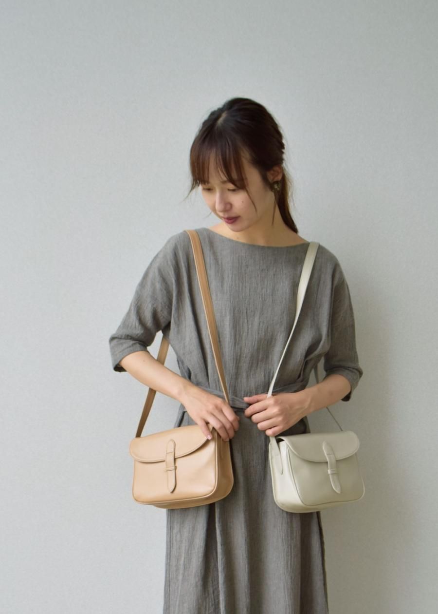 Light leather shoulder bag | COSMIC WONDER ｜コズミックワンダー