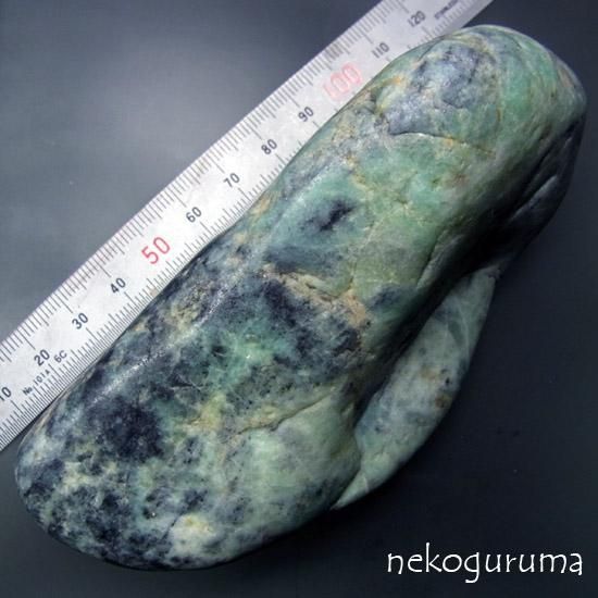 JD-109 糸魚川翡翠 海中採取の黒緑混色翡翠（高品質） - 糸魚川翡翠と