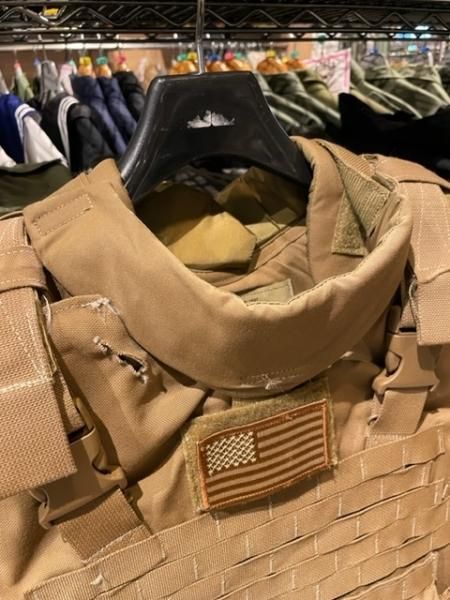 米軍放出品 ボディアーマーベスト 防弾ベスト IMPROVED ARMOR MODULAR