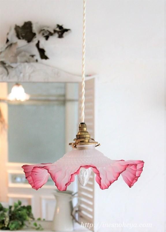 フランスアンティーク・フリルガラスシェード （フロストウエーブ