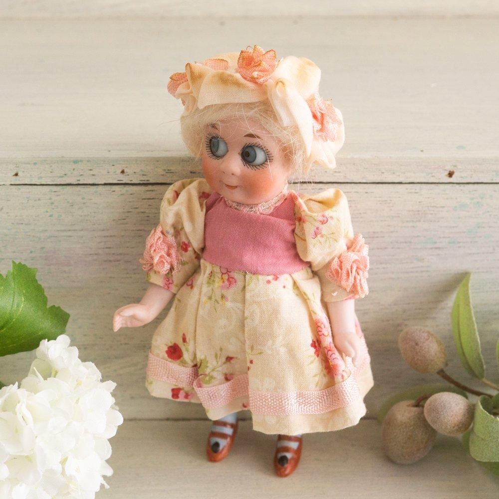 グーグリー・おしゃれな女の子のビスクドール（ドイツ） - Guignol