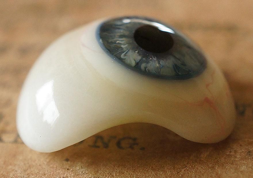 アンティーク・義眼（ドイツ・ラウシャ製／1890年頃） - Guignol