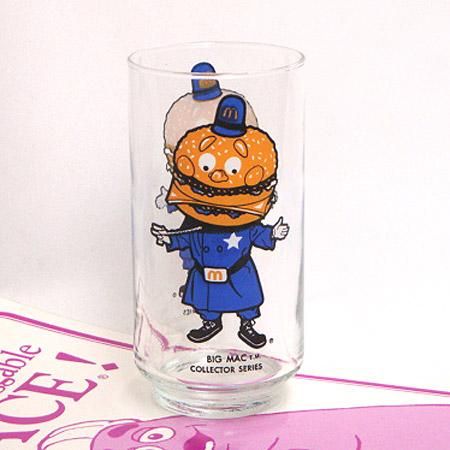 マクドナルドより、コレクターシリーズ ビッグマックポリスグラスです。
