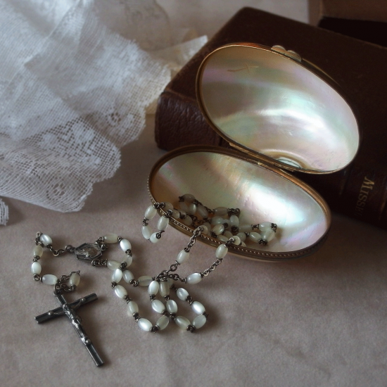 フランスアンティーク | マザーオブパール ロザリオケースとロザリオの