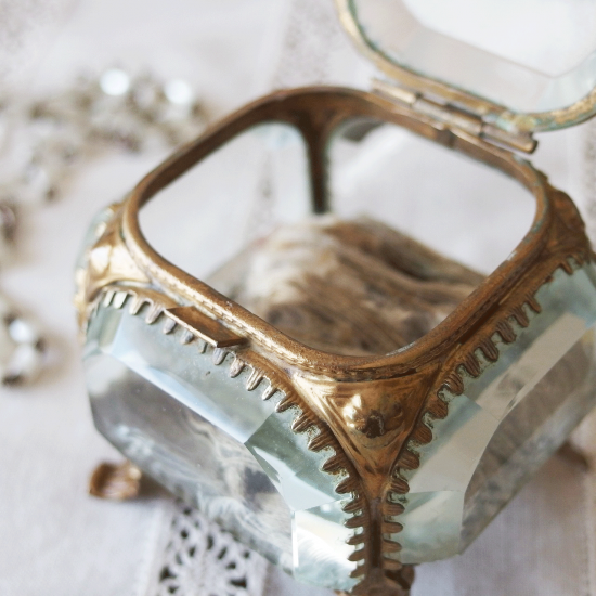 アンティークジュエリーボックス | フランス ベベルガラスとオルモルの