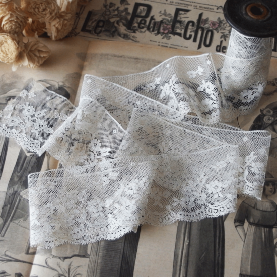 アンティークレース | 薔薇とスカラップ模様のニードルレース