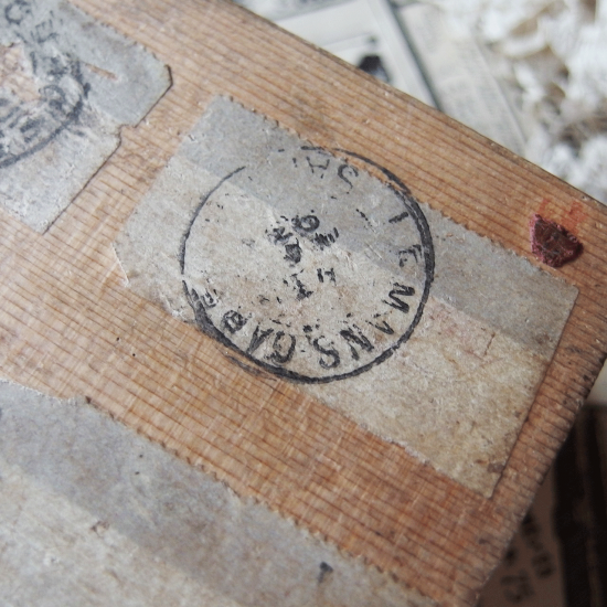 アンティーク 木箱 | フランスの郵便小包用 小さな木箱(スライド蓋