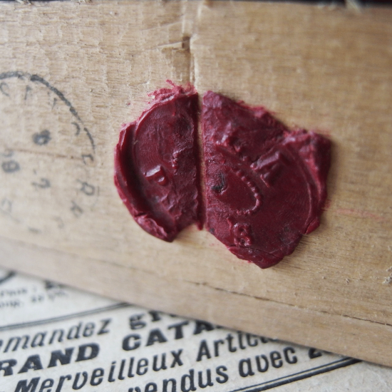 アンティーク 木箱 | フランスの郵便小包用 小さな木箱(針金フック付き