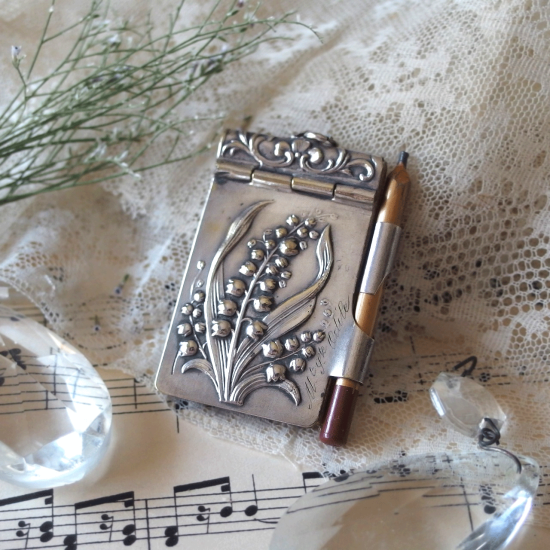 フランスアンティーク | すずらんのカルネドバル（ダンスカード