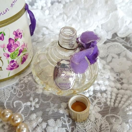 アンティーク 香水瓶 | フランスアンティーク スミレの香水瓶と