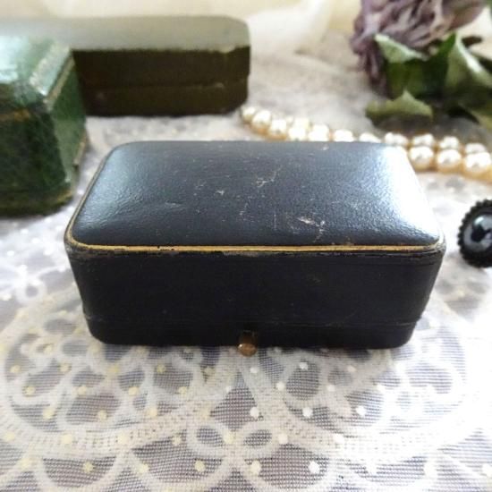 アンティーク ジュエリーボックス | フランス 宝石店のジュエリー