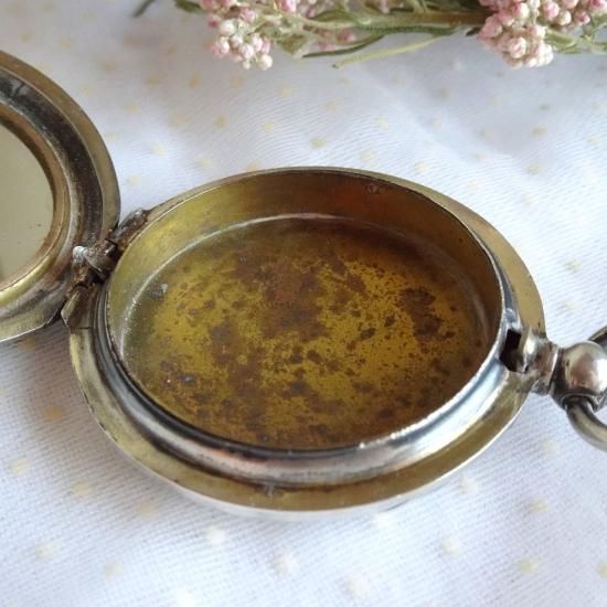 アンティーク パウダーケース | 小さな薔薇と蔦模様のパウダーケース