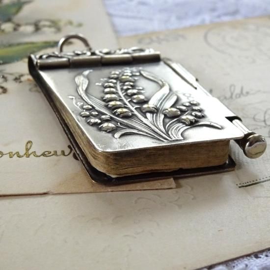 カルネドバル アンティーク | フランス すずらんのカルネドバル