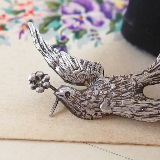 アンティーク ツバメのブローチ | フランス20世紀初頭 ツバメとお花の