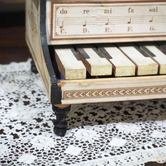 アンティーク トイピアノ | フランスアンティーク ベルエポック装飾の