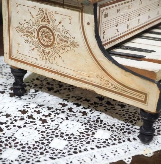 アンティーク トイピアノ | フランスアンティーク ベルエポック装飾の