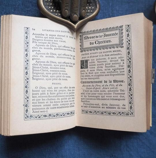 アンティーク 聖書 | フランス 20世紀 セルロイドの祈祷書 すずらんと
