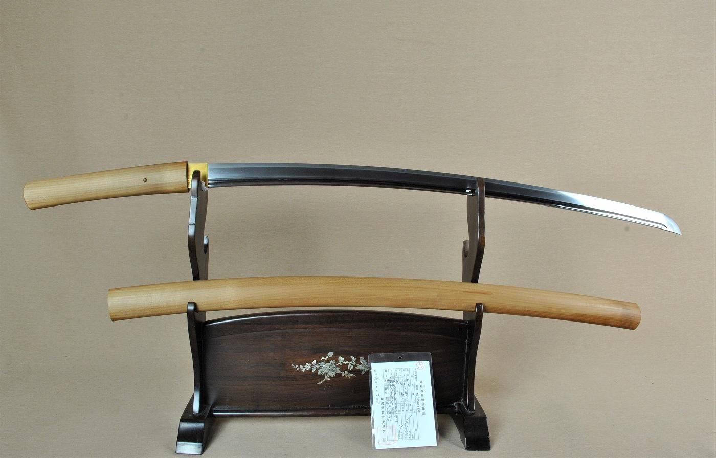 三池典太光世写しの太刀】「越後住雲龍子貞次」 77.5cm 、鑑賞に・拵を