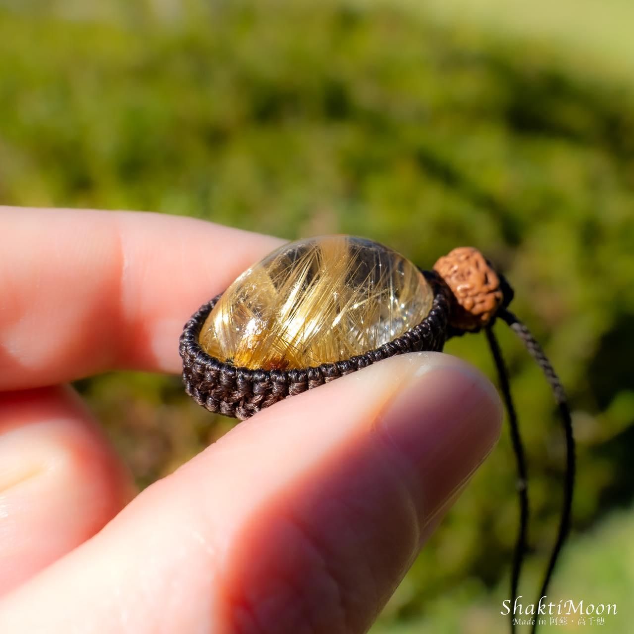 超レア・希少！金運・ビジネス・開運のお守り！レインボー入り