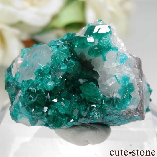 ナミビア Tsumeb Mine産のダイオプテーズ＆カルサイトの母岩付き結晶