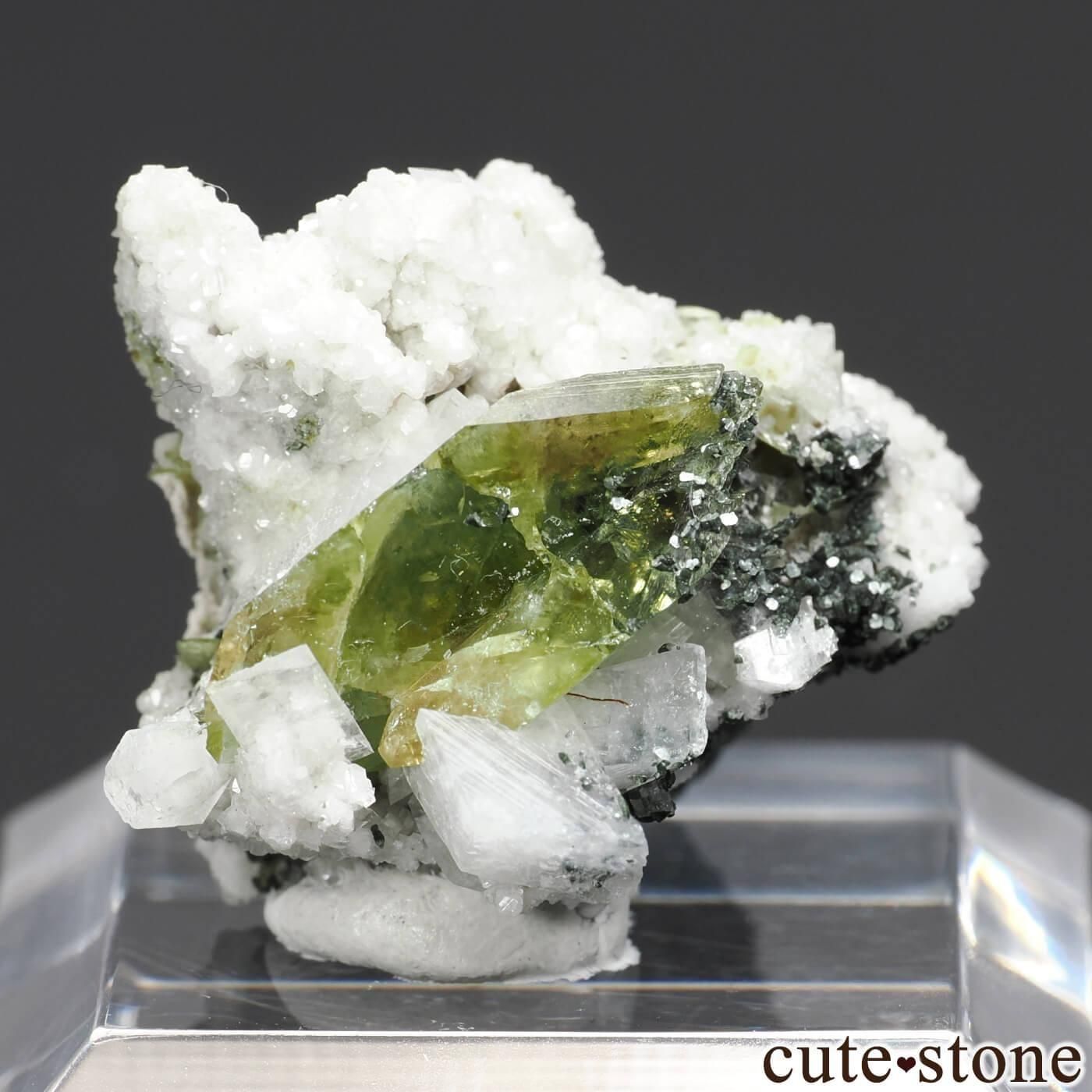 オーストリア Teufelsmuhle産 スフェーン（チタナイト）の原石 No.1