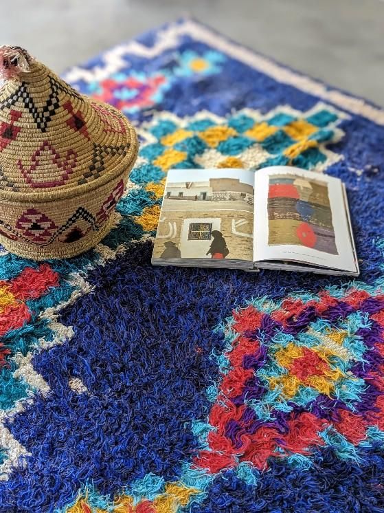 モロッコラグ「ボシャルウィット」ネイビーブルー,RBO49サステナブルな