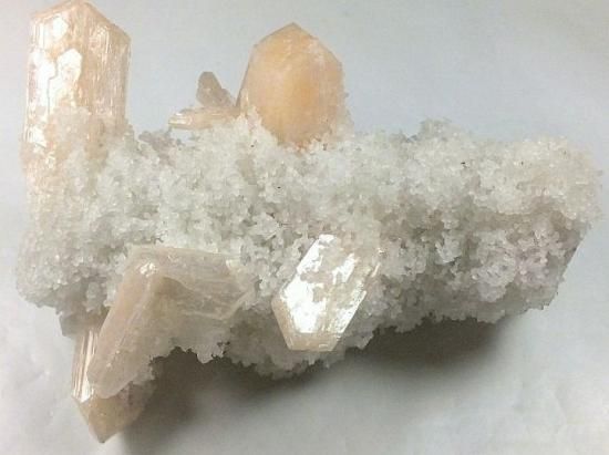 スティルバイト（束沸石)サイバークリスタルズ☆鉱物標本・パワーストーン