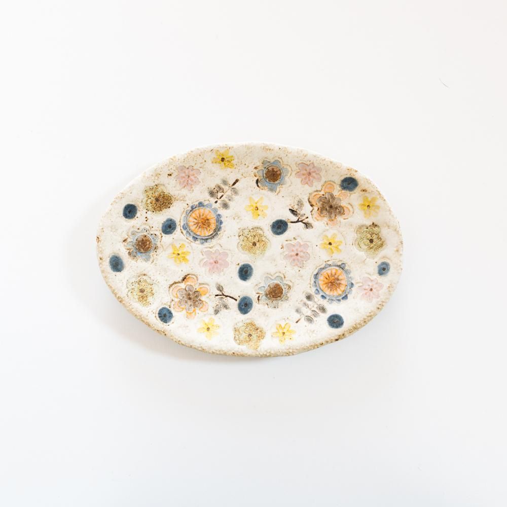 本田あつみ - 作家さんの器と暮らしにまつわる道具のお店｜イロドリ