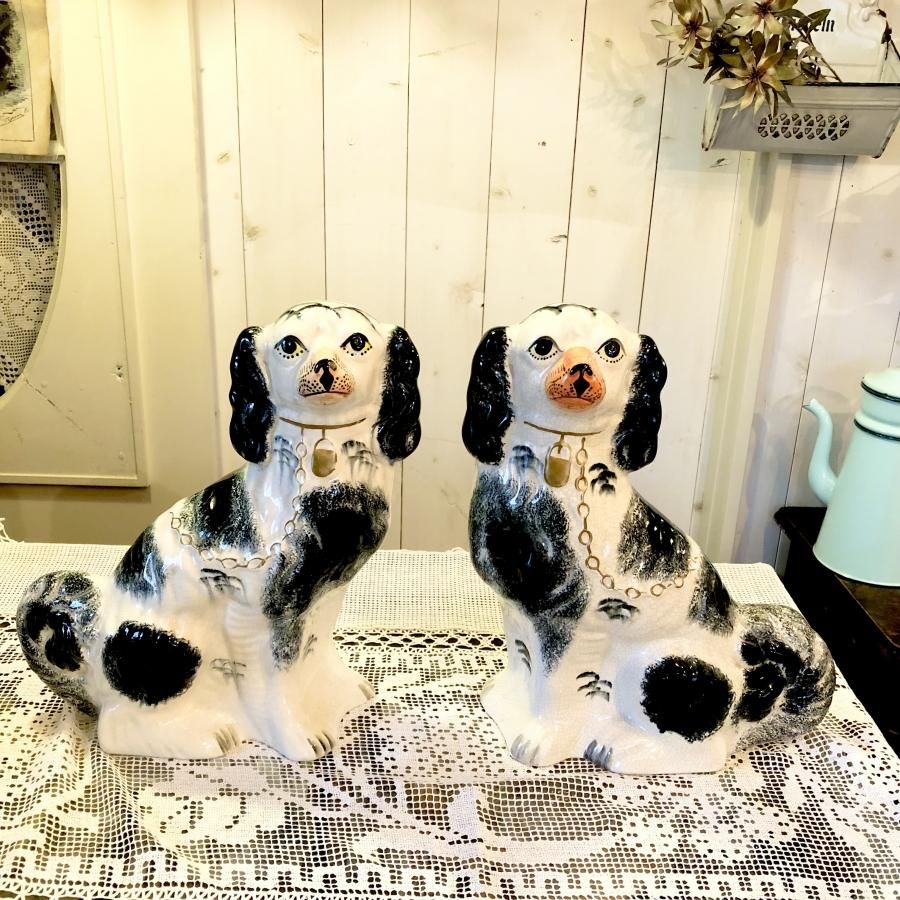 スタッフォードシャードッグ ペア - アンティークとテディベアの店