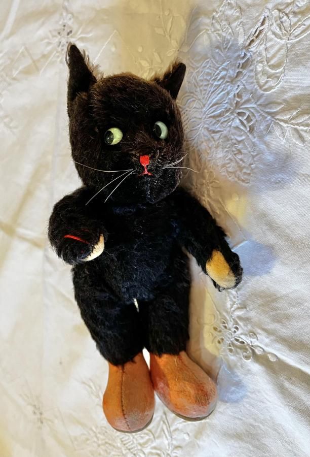 黒猫 - アンティークとテディベアの店 Parade（パラード）