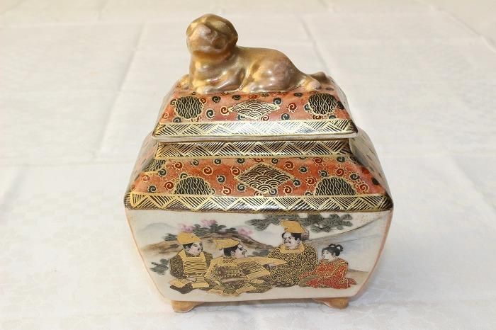 A-1290薩摩焼金彩秋草武家文獅子香炉 薩摩焼窯印 - 石川県金沢の骨董品