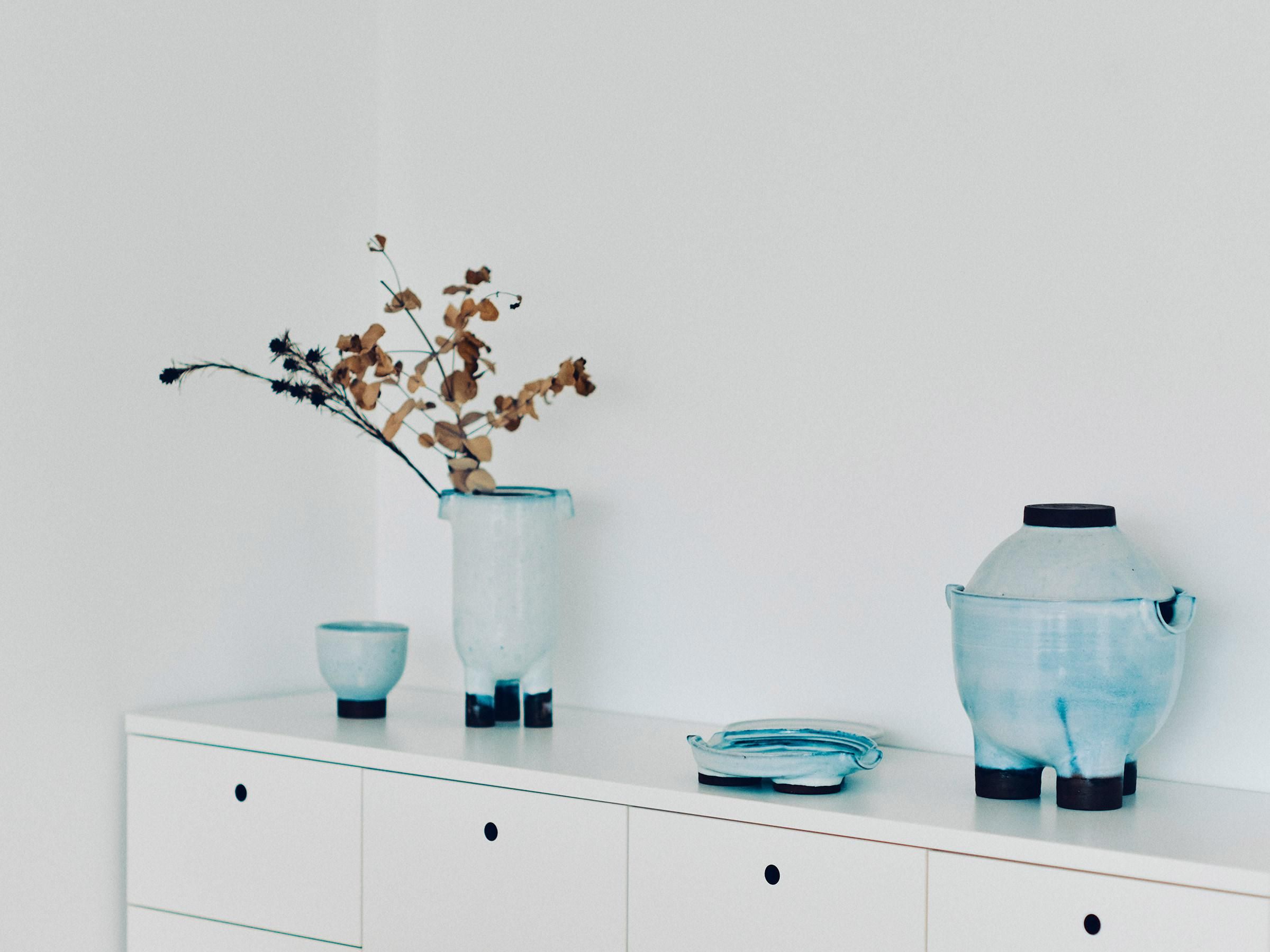 pots（p） - Faye Toogood