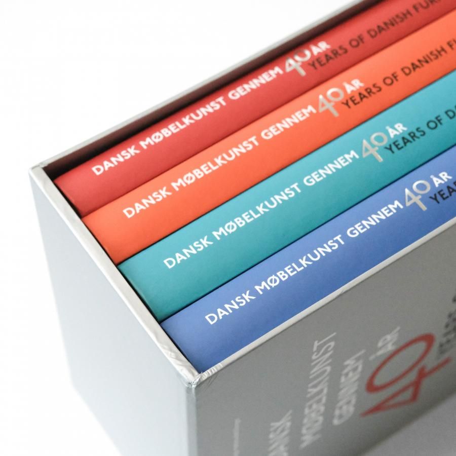 Dansk Møbelkunst gennem 40 år / 40 Years of Danish Furniture