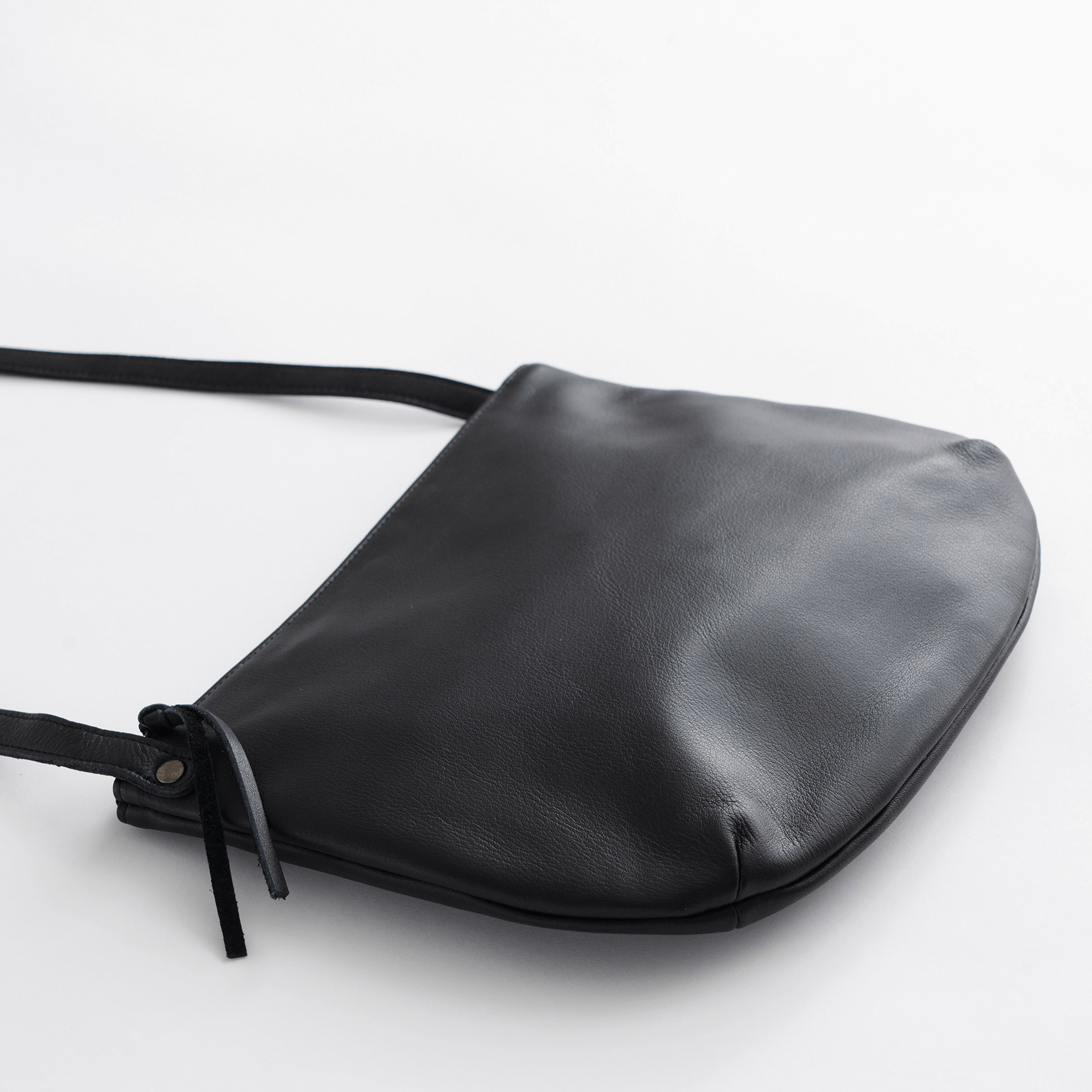 CLASKA（クラスカ）｜Pochette Hippo noir - バッグ - ショルダー