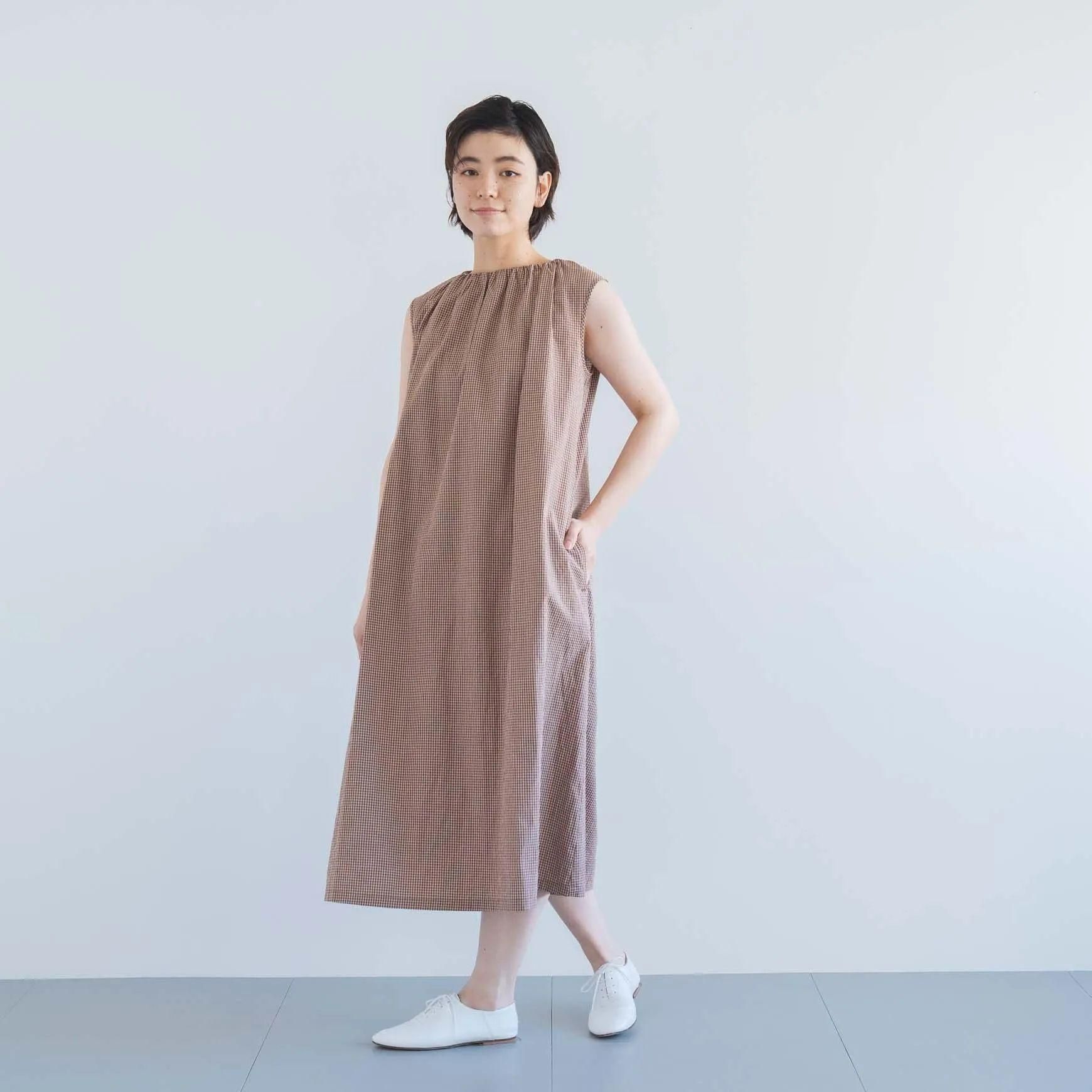 CLASKA（クラスカ）｜コットンチェックノースリーブギャザーワンピース