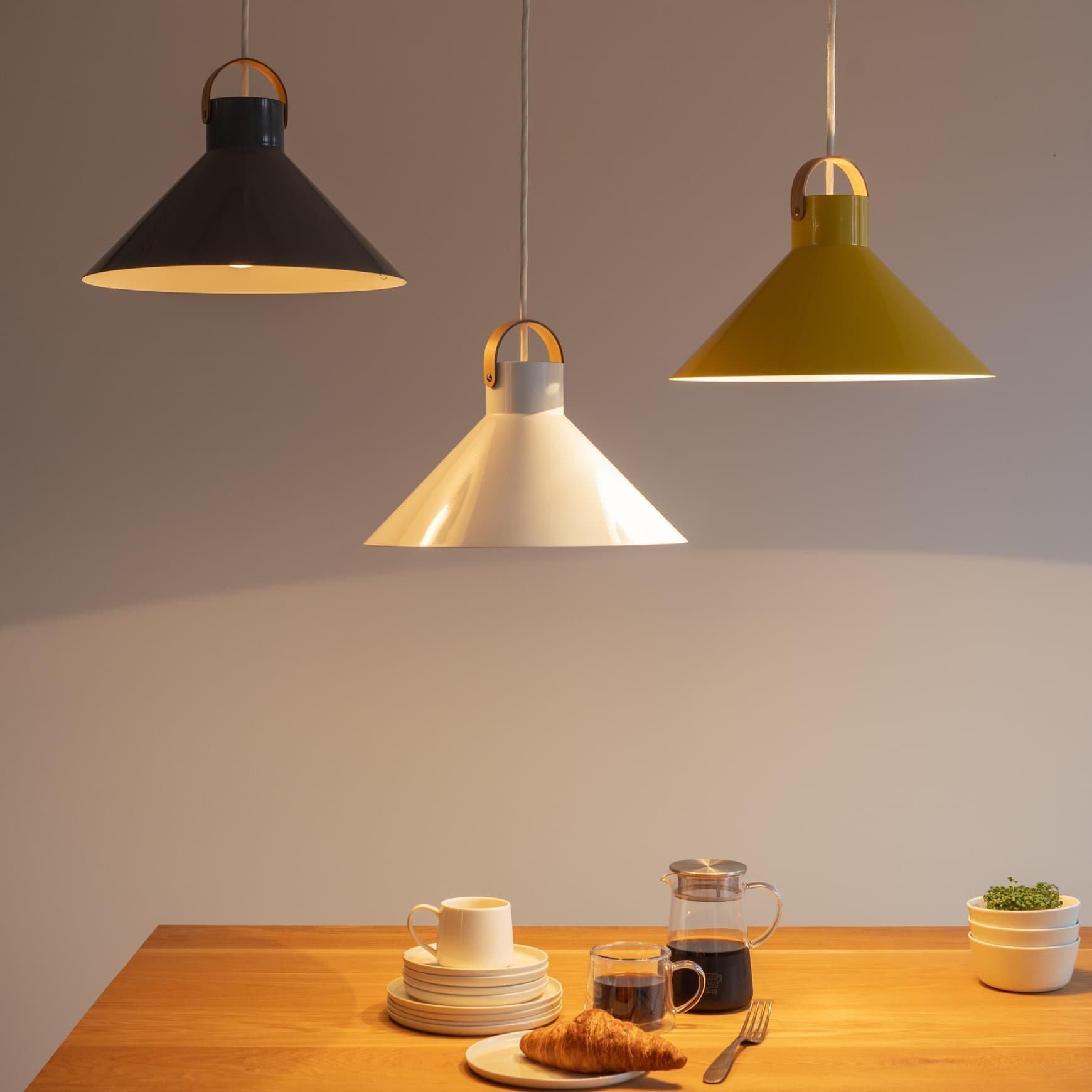 CLASKA（クラスカ）｜アトリエランプ イエロー - 家具 - ランプ - 女性