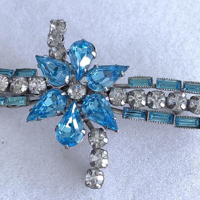 ヴィンテージ水色ガラスビジューブローチ爽やか