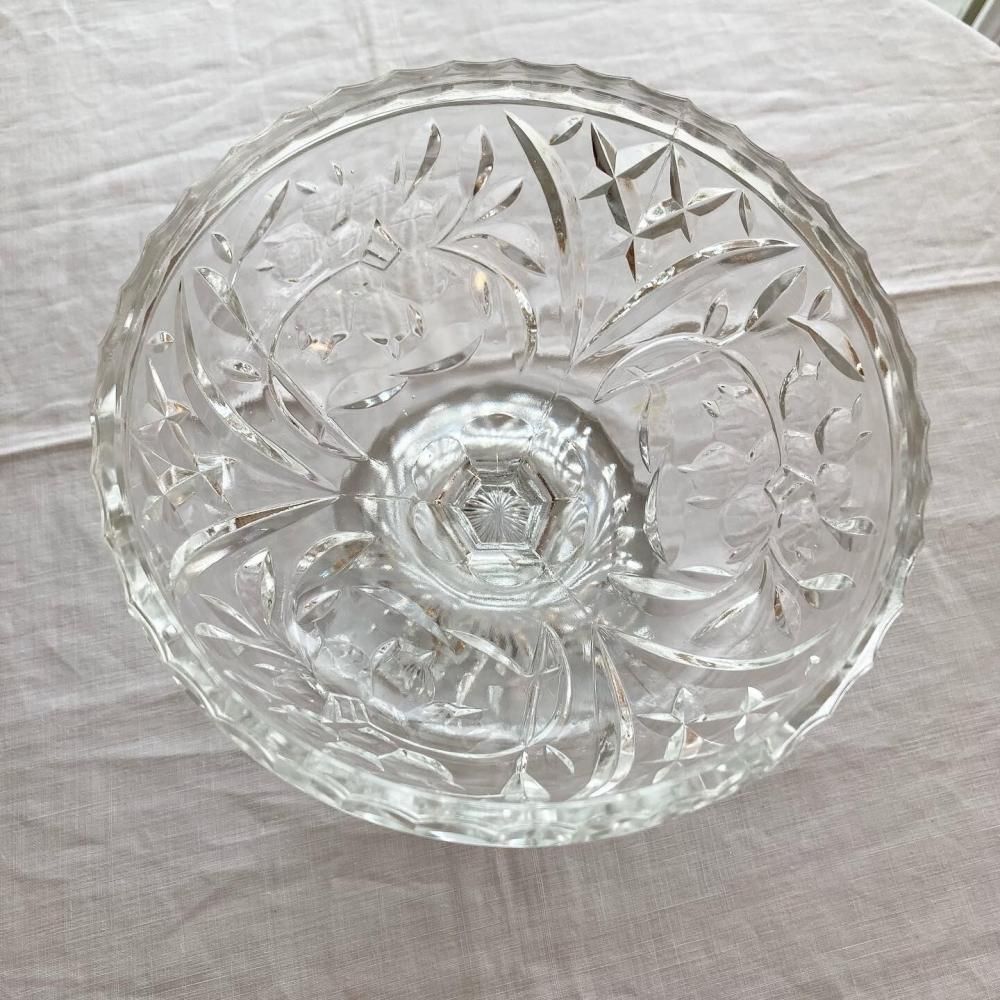 フランス直輸入のプレスドガラス コンポート皿【華やかなディスプレイ用】