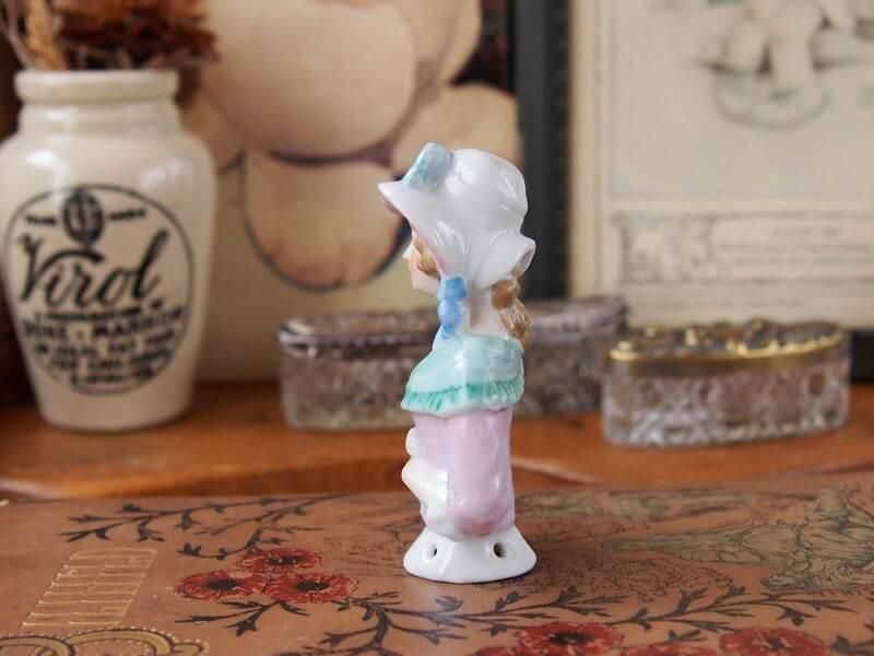 584ハーフドール3体陶器の女性像 イギリス買い付けピンクッション 584