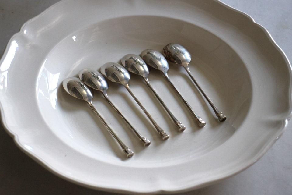 英国製重厚なスターリングシルバースプーンセット