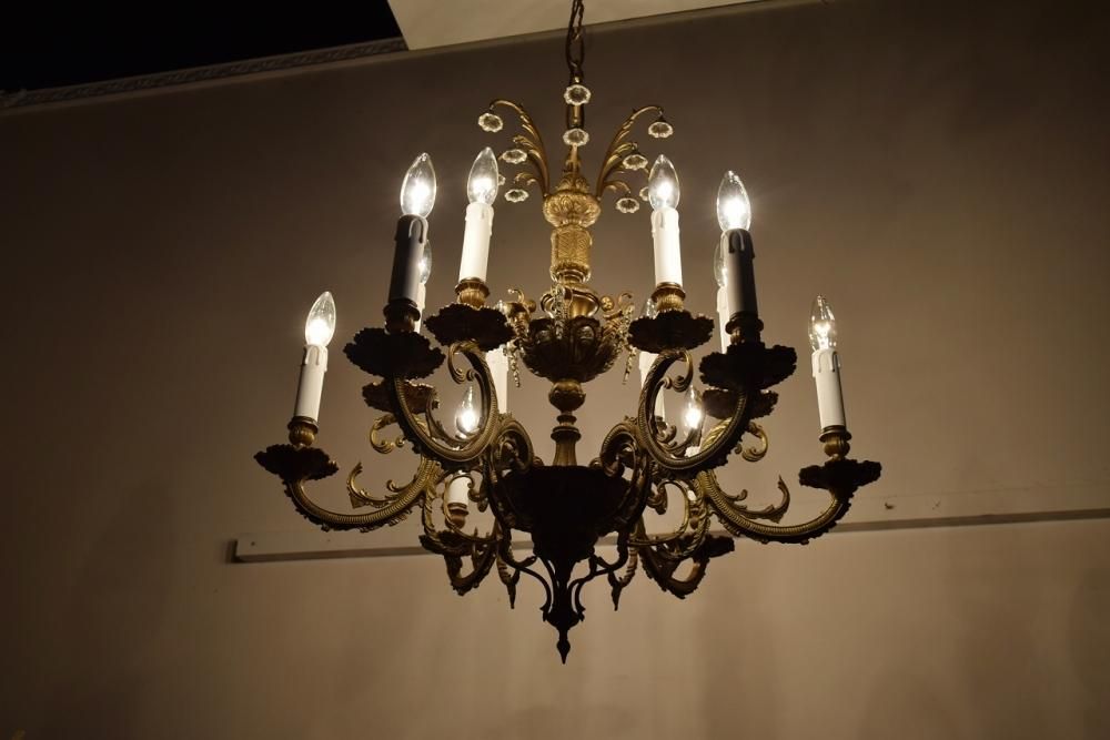 フランス製シャンデリア｜1920年代真鍮製 天使と花の彫刻