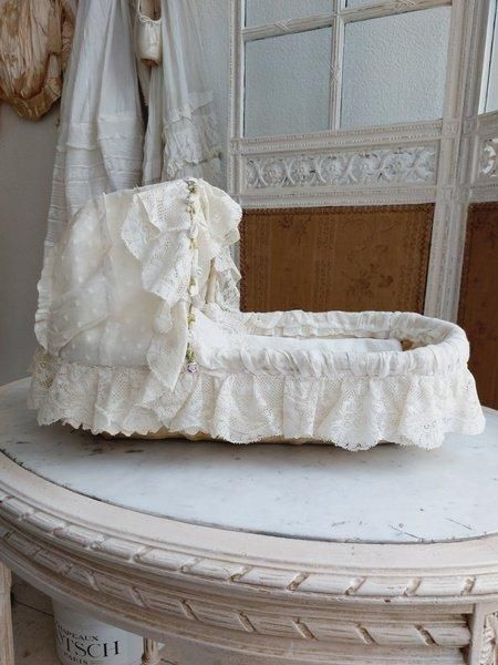 アンティークレース ロココ装飾ドールベッド
