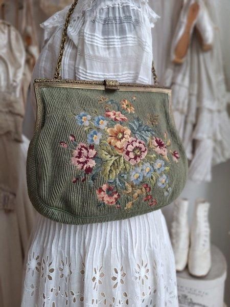 アンティークプチポワンバッグ - アンティークモール＆蚤の市情報