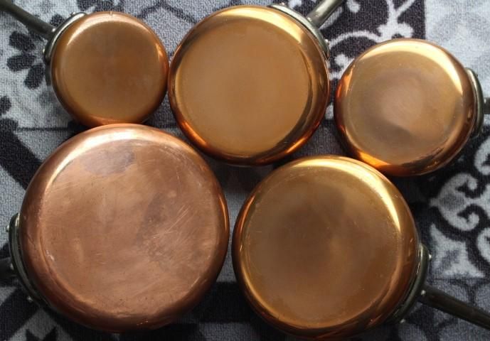 フランス製アンティーク、優雅な銅製片手鍋セット