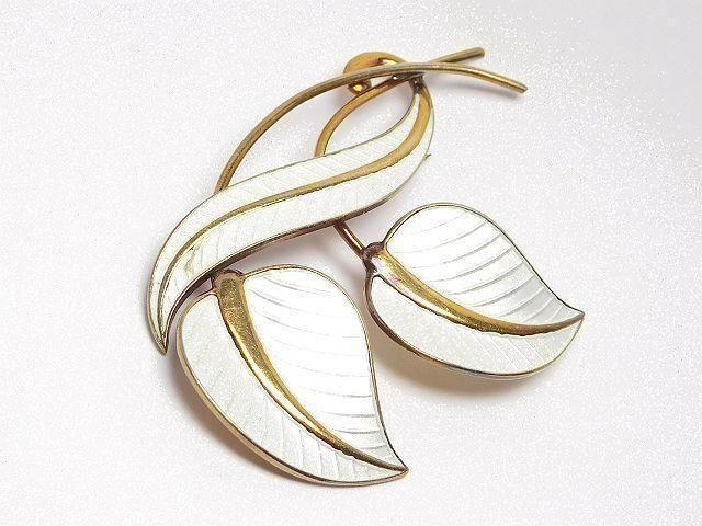 希少なノルウェー製アンティークシルバーブローチ Albert Scharning作