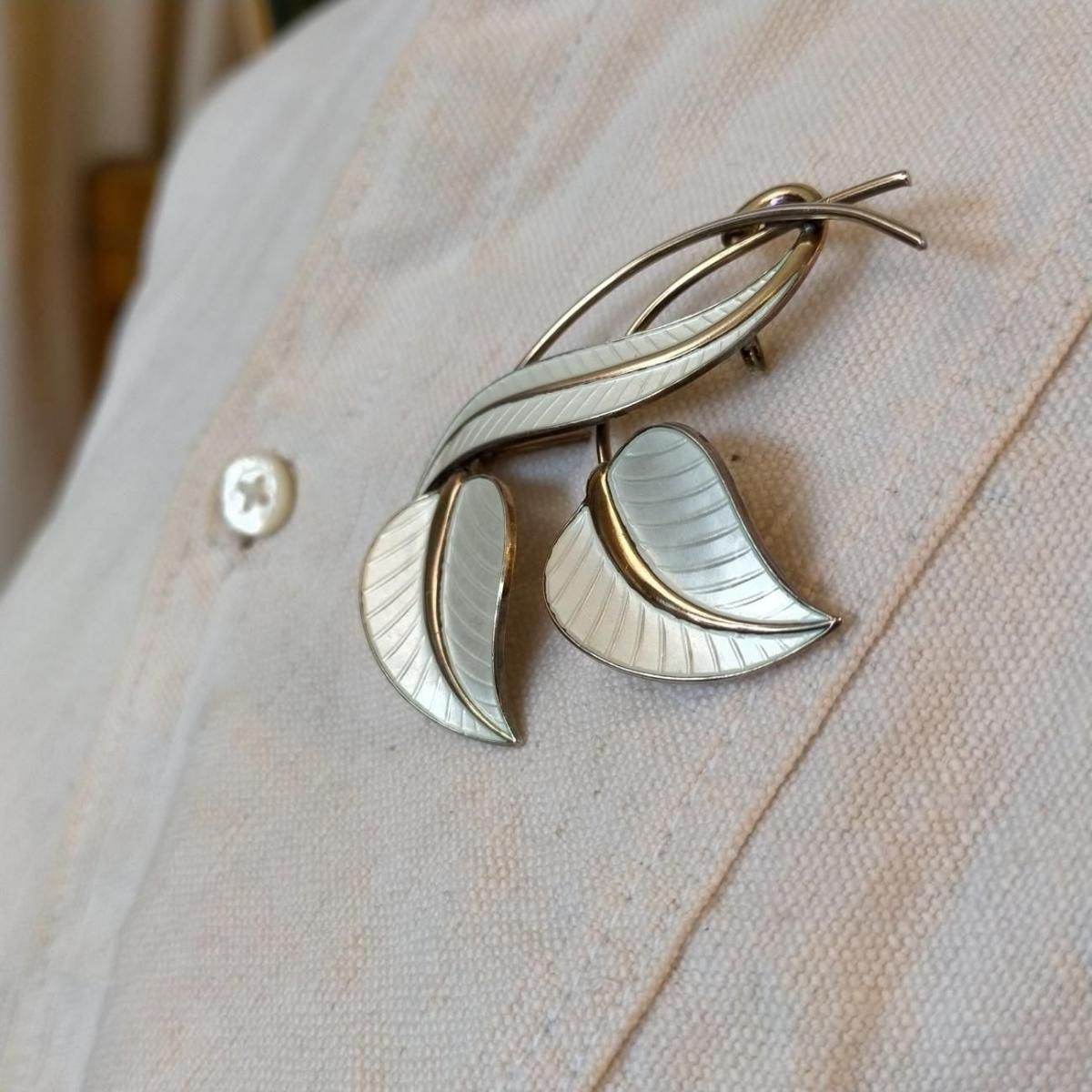 希少なノルウェー製アンティークシルバーブローチ Albert Scharning作